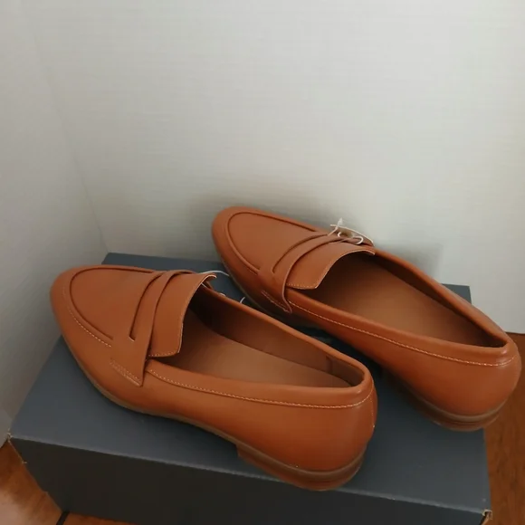A New Day Brand New Brown Loafers Size 8W - Picture 4 of 8